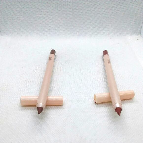 Basic Beauty - Gel Lip Liner Duo - Latte + Cocoa - BNIB - Picture 1 of 2